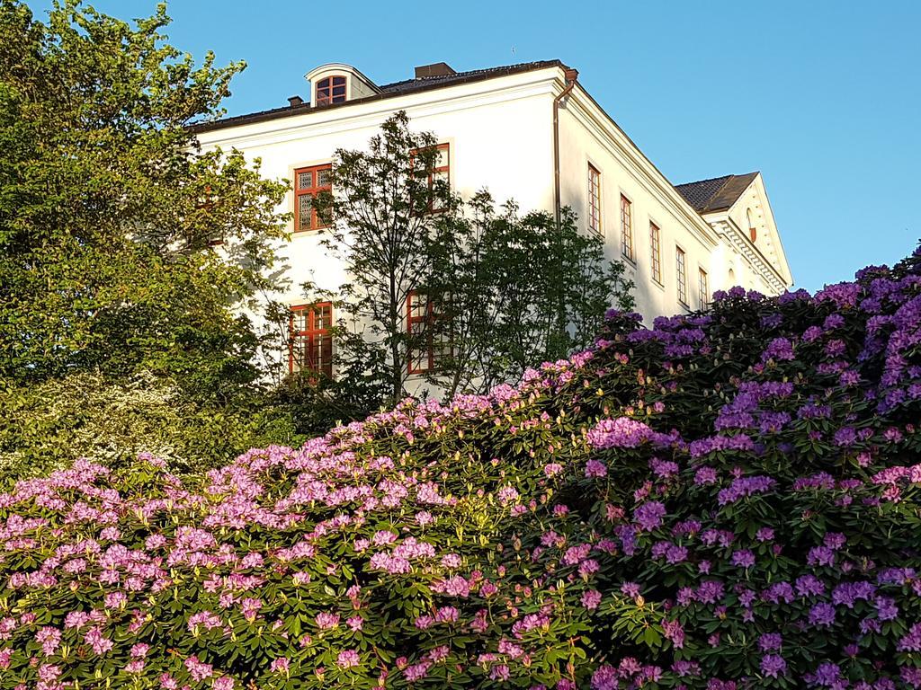 Naeaes Slott Casa de hóspedes Floda  Exterior foto